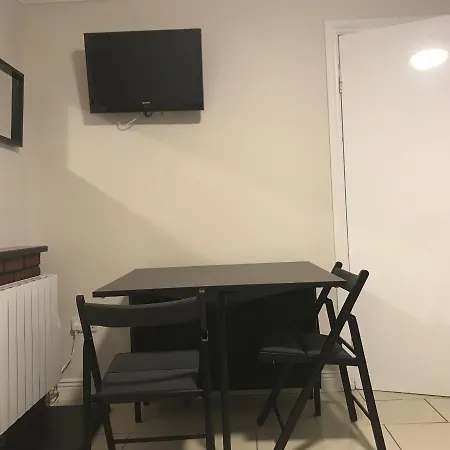 Hébergement de vacances Cheerful 4 Bedroom Town House With Bbq, Galway